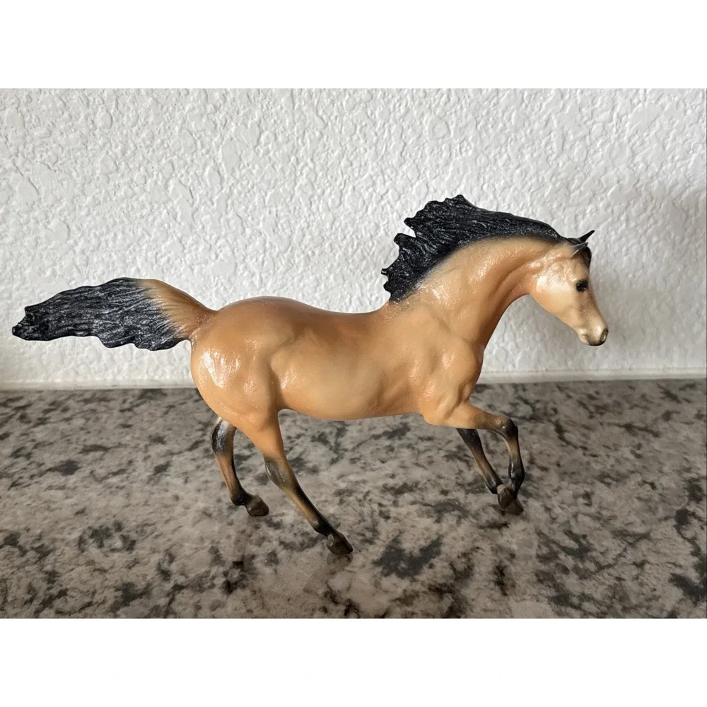 Lot Of 6- Play or Display Traditional Breyer Horses